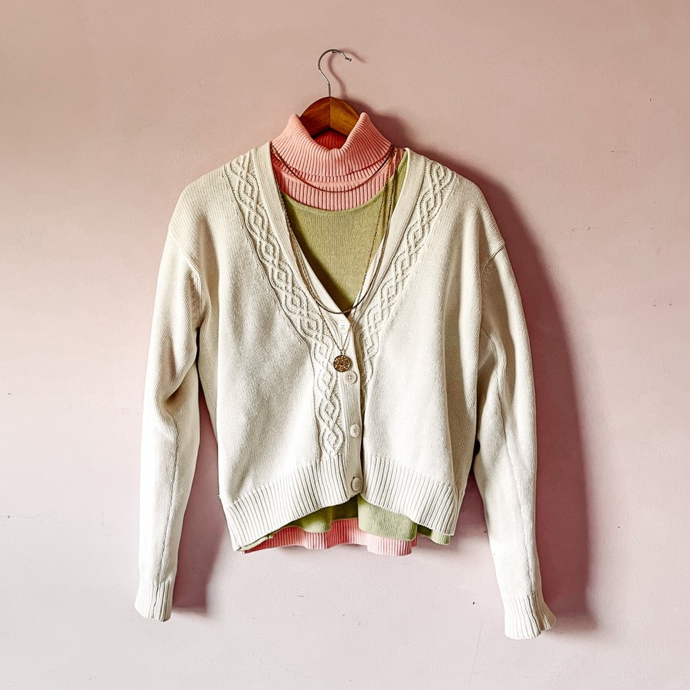 • vtg. 2 pc. cardi sweater turtleneck spring set •